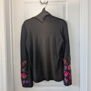 Floral Green/Brown Turtle Neck